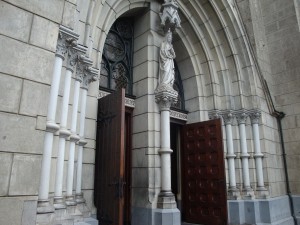 pintu utama